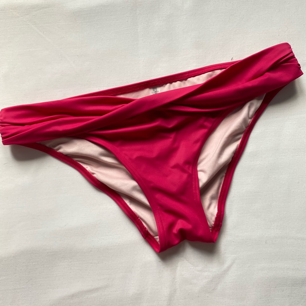 🩷Victoria's Secret bikini bottoms pink criss cross